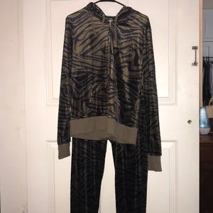 Two piece velour jumpsuit. Animal print two piece